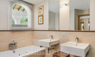 Unieke luxe villa in een Andalusische-Moorse stijl te koop op loopafstand van het strand en de golfbaan in West Marbella 31305 