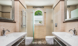 Unieke luxe villa in een Andalusische-Moorse stijl te koop op loopafstand van het strand en de golfbaan in West Marbella 31307 