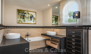 Unieke luxe villa in een Andalusische-Moorse stijl te koop op loopafstand van het strand en de golfbaan in West Marbella 31315 