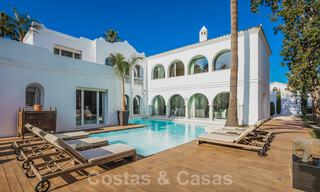 Unieke luxe villa in een Andalusische-Moorse stijl te koop op loopafstand van het strand en de golfbaan in West Marbella 31329 