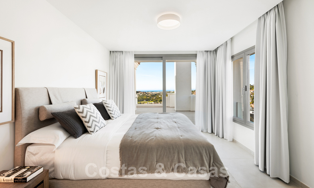 Woonklaar nieuw luxe penthouse te koop met panoramisch zeezicht in een exclusief complex in Nueva Andalucia te Marbella 31539