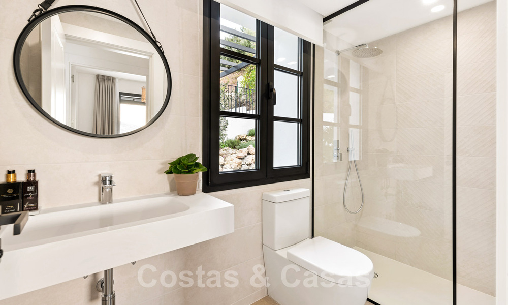Prachtig gerenoveerde villa in Scandinavische stijl, met prachtig uitzicht te koop in Benahavis - Marbella 31686