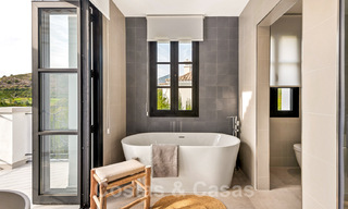 Prachtig gerenoveerde villa in Scandinavische stijl, met prachtig uitzicht te koop in Benahavis - Marbella 31694 