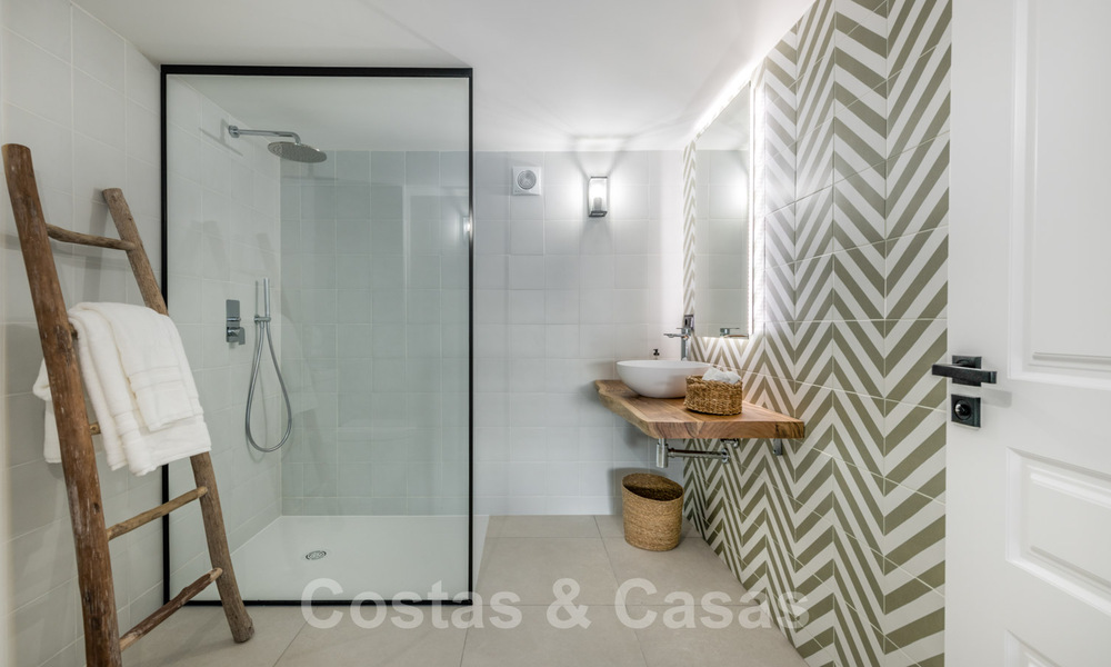 Prachtig gerenoveerde villa in Scandinavische stijl, met prachtig uitzicht te koop in Benahavis - Marbella 31701