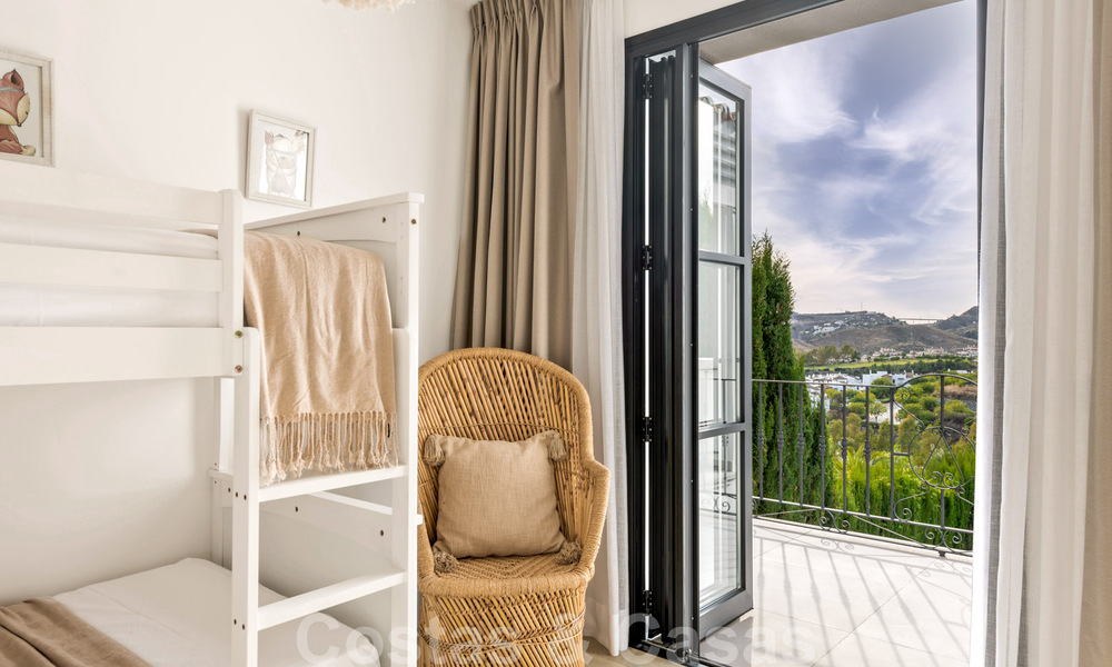 Prachtig gerenoveerde villa in Scandinavische stijl, met prachtig uitzicht te koop in Benahavis - Marbella 31706