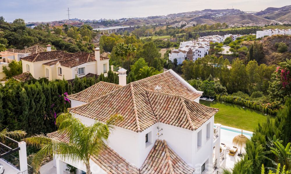 Prachtig gerenoveerde villa in Scandinavische stijl, met prachtig uitzicht te koop in Benahavis - Marbella 31710