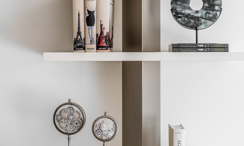 Gerenoveerde luxevilla in een contemporaine stijl te koop, dicht bij voorzieningen in de golfvallei van Nueva Andalucia, Marbella 31729