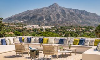 Gerenoveerde luxevilla in een contemporaine stijl te koop, dicht bij voorzieningen in de golfvallei van Nueva Andalucia, Marbella 31743 