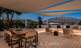 Gerenoveerde luxevilla in een contemporaine stijl te koop, dicht bij voorzieningen in de golfvallei van Nueva Andalucia, Marbella 31784 
