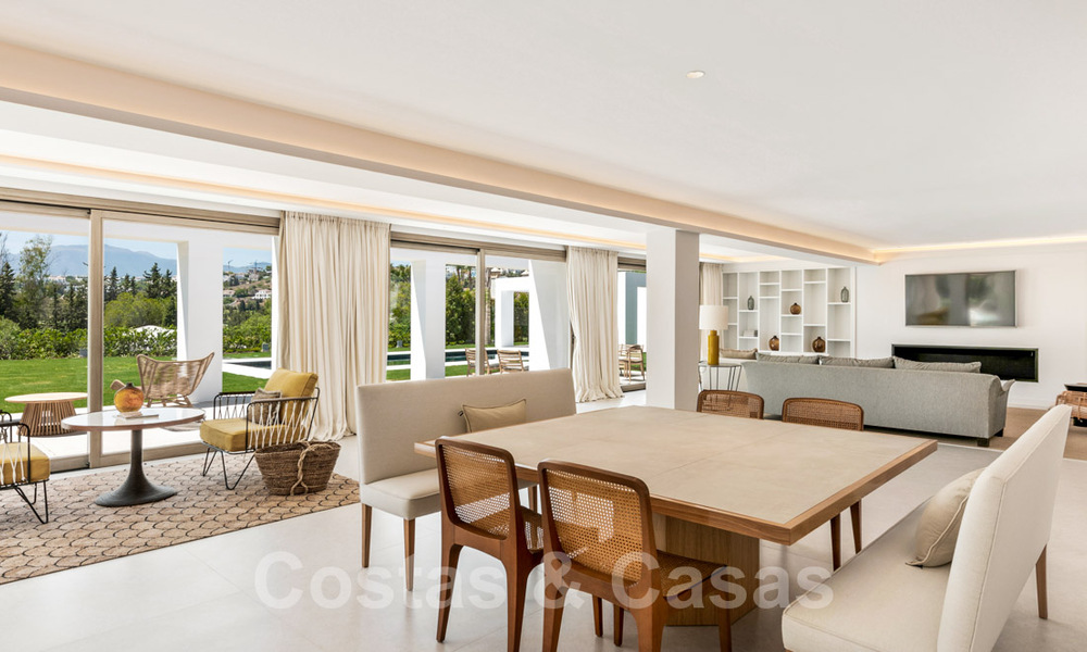 Luxevilla te koop in een tijdloze stijl, dicht bij voorzieningen en de golfbaan op de New Golden Mile tussen Marbella en Estepona 31800