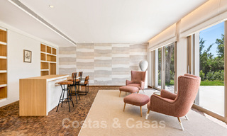 Luxevilla te koop in een tijdloze stijl, dicht bij voorzieningen en de golfbaan op de New Golden Mile tussen Marbella en Estepona 31809 