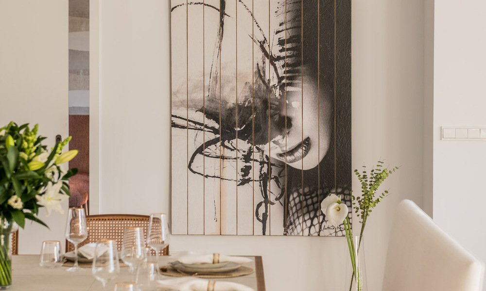 Luxevilla te koop in een tijdloze stijl, dicht bij voorzieningen en de golfbaan op de New Golden Mile tussen Marbella en Estepona 31827