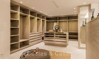 Luxevilla te koop in een tijdloze stijl, dicht bij voorzieningen en de golfbaan op de New Golden Mile tussen Marbella en Estepona 31837 