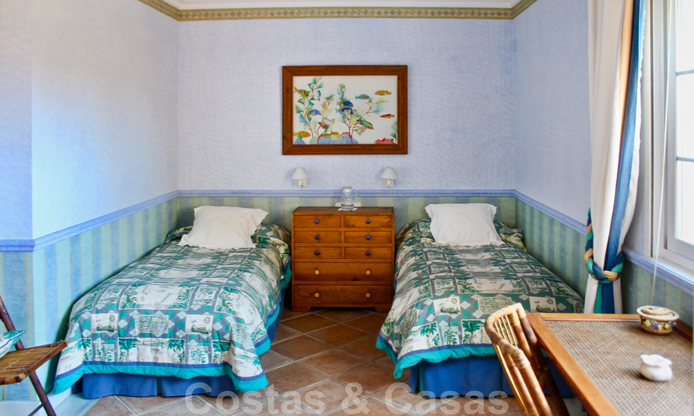 Eerstelijnsgolf en -strand villa te koop in Marbella West met een uniek golf- en zeezicht! Verlaagd in prijs. 31862