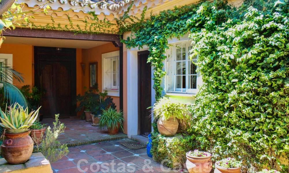 Eerstelijnsgolf en -strand villa te koop in Marbella West met een uniek golf- en zeezicht! Verlaagd in prijs. 31866