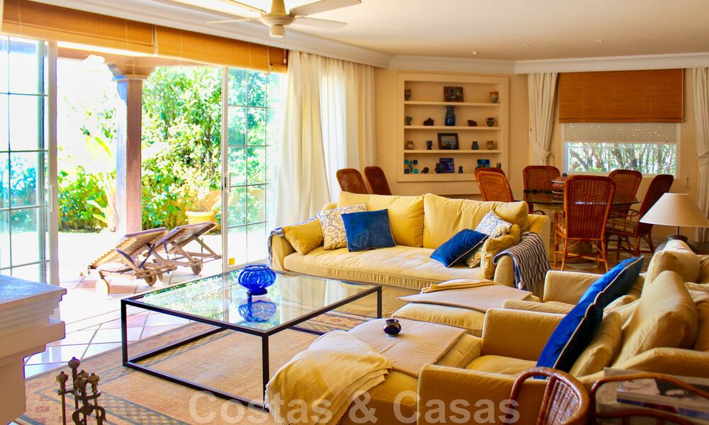 Eerstelijnsgolf en -strand villa te koop in Marbella West met een uniek golf- en zeezicht! Verlaagd in prijs. 31867