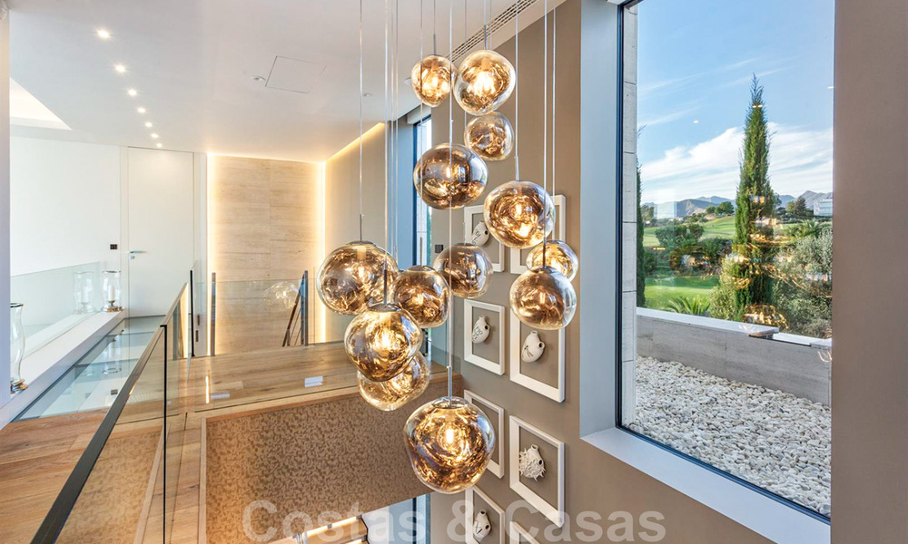 Instapklare, nieuwe moderne designvilla te koop in een kampioenschaps golfresort in Mijas, Costa del Sol 31900