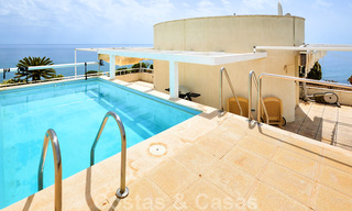 Eerstelijnsstrand penthouse appartement te koop met privézwembad op de New Golden Mile, tussen Marbella en Estepona 32175 