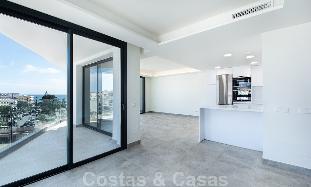 Elegant modern appartement met zee- en stadszicht te koop in het centrum van Estepona 32243
