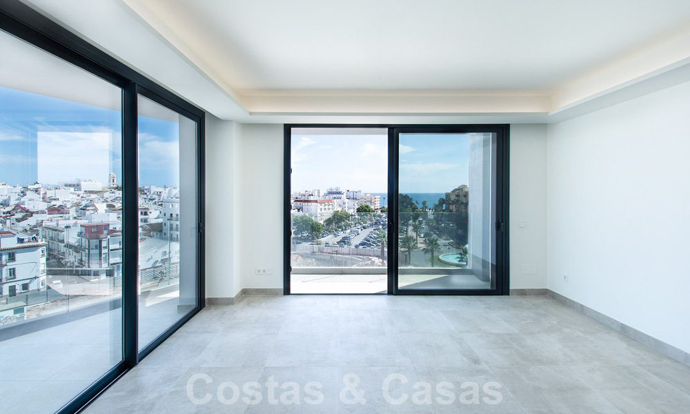 Elegant modern appartement met zee- en stadszicht te koop in het centrum van Estepona 32246