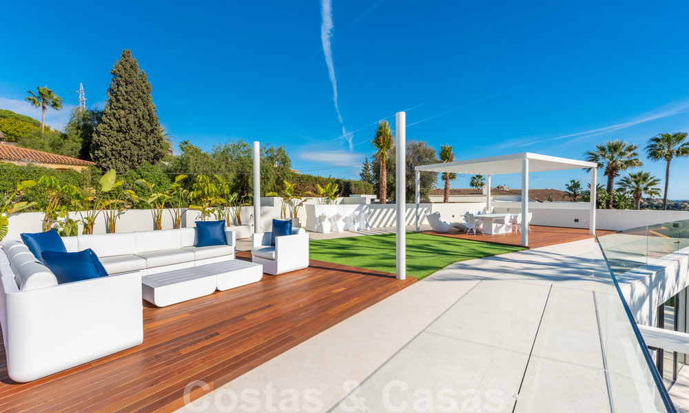 Elegante en ruime moderne nieuwe villa te koop met prachtig panoramisch zeezicht in Elviria, Marbella 32325