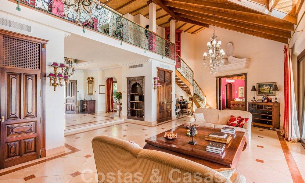 Elegant, mediterraan landgoed met panoramisch uitzicht op zee te koop in een gated community in Nueva Andalucia - Marbella 32332