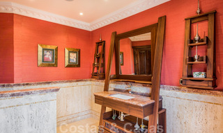 Elegant, mediterraan landgoed met panoramisch uitzicht op zee te koop in een gated community in Nueva Andalucia - Marbella 32359 