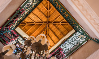 Elegant, mediterraan landgoed met panoramisch uitzicht op zee te koop in een gated community in Nueva Andalucia - Marbella 32361 