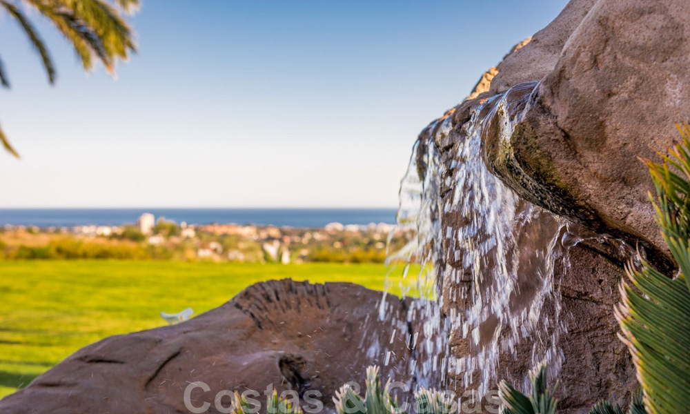 Elegant, mediterraan landgoed met panoramisch uitzicht op zee te koop in een gated community in Nueva Andalucia - Marbella 32371