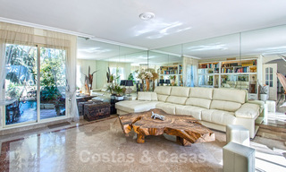 Schitterend zuid gericht penthouse met prachtig zee- en bergzicht te koop in de Golf Valley van Nueva Andalucia, Marbella 32458 