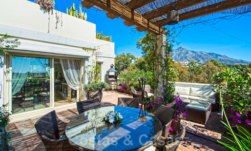 Schitterend zuid gericht penthouse met prachtig zee- en bergzicht te koop in de Golf Valley van Nueva Andalucia, Marbella 32464