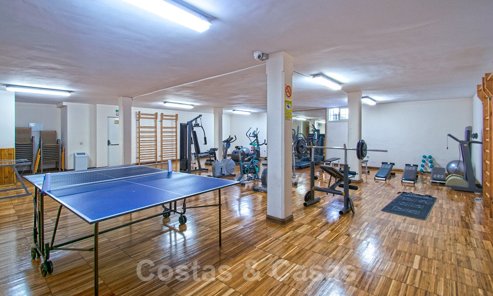 Schitterend zuid gericht penthouse met prachtig zee- en bergzicht te koop in de Golf Valley van Nueva Andalucia, Marbella 32472