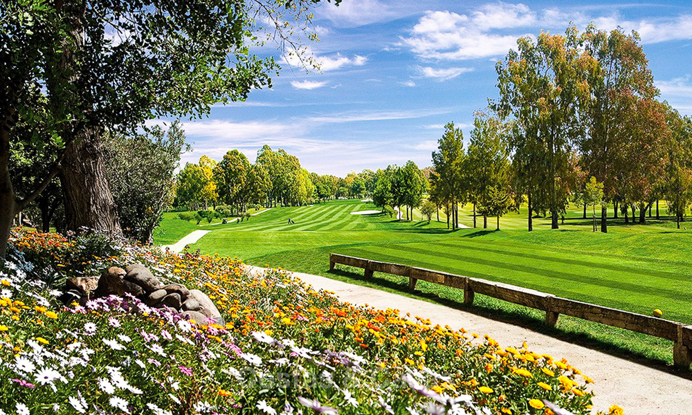 Modern 3 slaapkamer appartement te koop met zeezicht in een eerstelijns golf complex in Benahavis - Marbella 32553