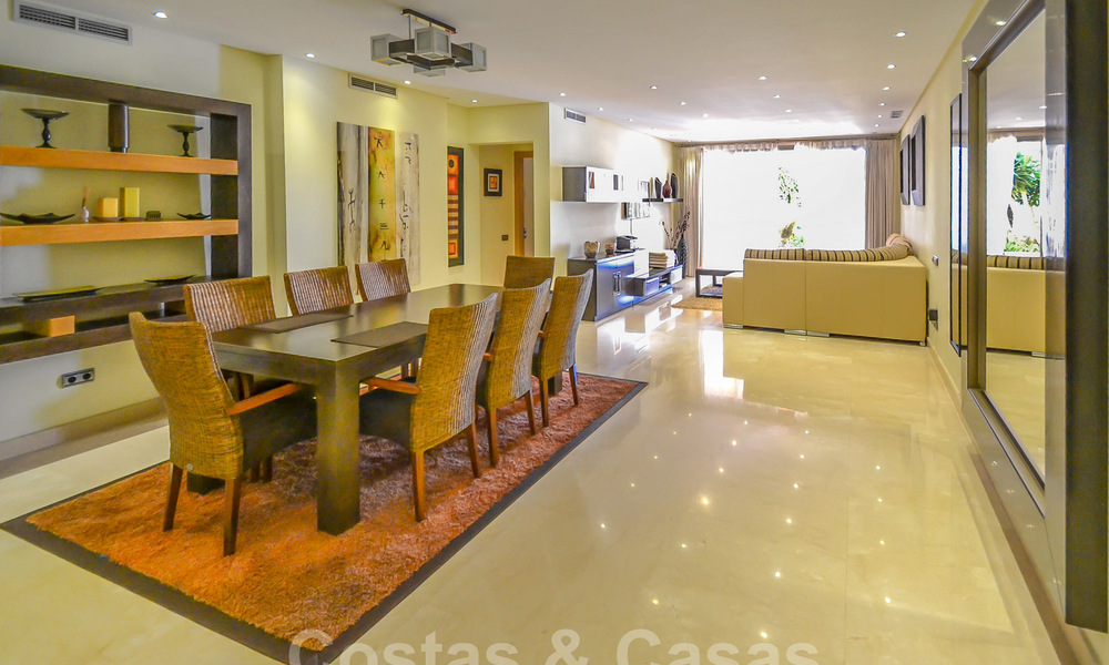 Instapklaar ruim luxeappartement te koop in prestigieus complex aan de Golden Mile in Marbella 32745