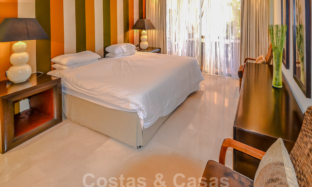 Instapklaar ruim luxeappartement te koop in prestigieus complex aan de Golden Mile in Marbella 32753