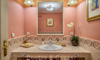 4-Slaapkamer luxeappartement te koop in een eerstelijns strandcomplex op wandelafstand van Puerto Banus in Marbella 32805 