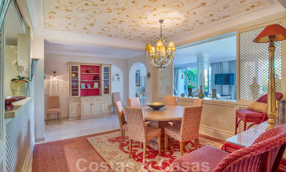 4-Slaapkamer luxeappartement te koop in een eerstelijns strandcomplex op wandelafstand van Puerto Banus in Marbella 32825