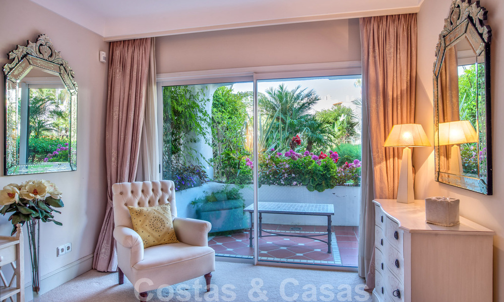 4-Slaapkamer luxeappartement te koop in een eerstelijns strandcomplex op wandelafstand van Puerto Banus in Marbella 32832