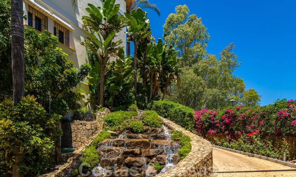 Prachtig eigentijds gerenoveerd, zuid gericht, luxe tuinappartement te koop in Nueva Andalucia, Marbella 32894