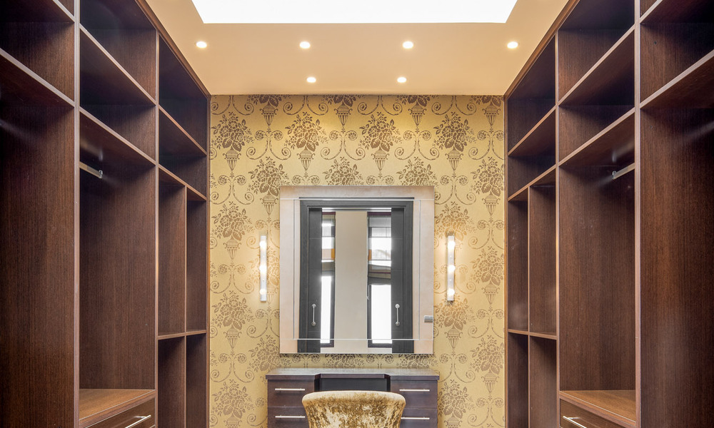 Luxevilla in Spaanse stijl te koop op wandelafstand van het strand, de golfbaan en voorzieningen in het prestigieuze Guadalmina Baja te Marbella 32904