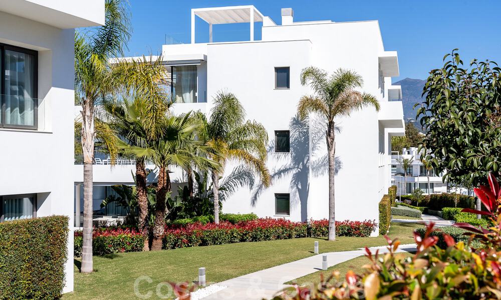 Instapklaar modern designer penthouse appartement te koop met 3 slaapkamers in luxe resort in Marbella - Estepona 33394
