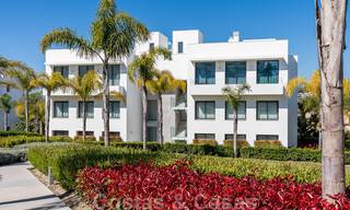 Instapklaar modern designer penthouse appartement te koop met 3 slaapkamers in luxe resort in Marbella - Estepona 33420 