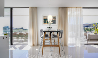 Instapklaar modern designer penthouse appartement te koop met 3 slaapkamers in luxe resort in Marbella - Estepona 33430 
