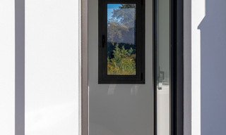 Instapklaar modern designer penthouse appartement te koop met 3 slaapkamers in luxe resort in Marbella - Estepona 33436 