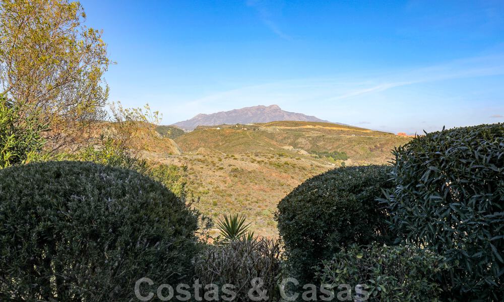 Luxe appartement te koop met privétuin en zeezicht in een luxueus vijfsterren golfresort in Benahavis - Marbella 33352