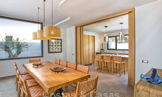 Instapklare, tweedelijns strand, eigentijdse Andalusische designer-stijl villa te koop, Marbella - Estepona Oost 33451 