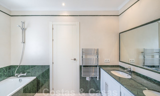 Instapklare, eerstelijns golf, nieuwe, moderne luxevilla te koop in Marbella - Benahavis met schitterend golfzicht 33504 