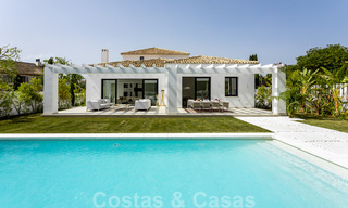 Eigentijdse mediterrane stijl nieuwe villa te koop nabij de golfbaan en het strand in Guadalmina Baja, Marbella 33675 