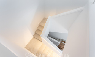 Eigentijdse mediterrane stijl nieuwe villa te koop nabij de golfbaan en het strand in Guadalmina Baja, Marbella 33712 