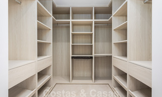 Eigentijdse mediterrane stijl nieuwe villa te koop nabij de golfbaan en het strand in Guadalmina Baja, Marbella 33713 